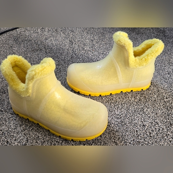 UGG Shoes - UGG RAINCLOUD CANARY WATERPROOF RUBBER RAIN BOOTS US 7 / EU 38 / UK 5